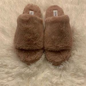 Slippers
